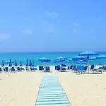 Blu Tropical Hotel