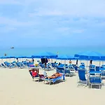 Blu Tropical Hotel