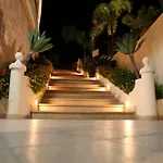Blu Tropical Hotel