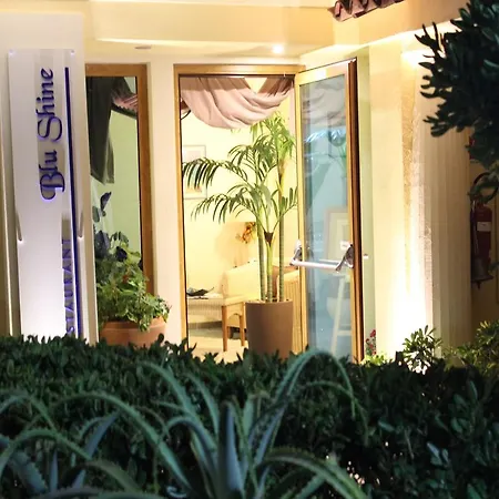 Blu Tropical Hotel 4*