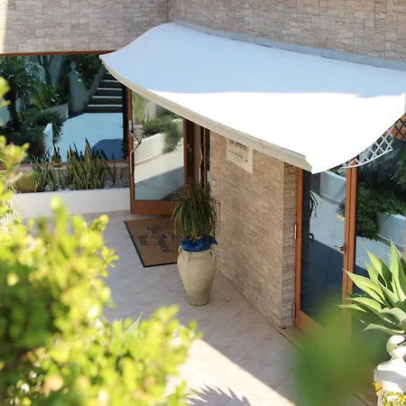 Blu Tropical Hotel 4*