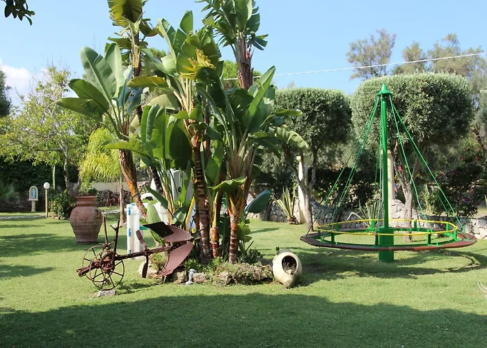 מלון Blu Tropical 4*