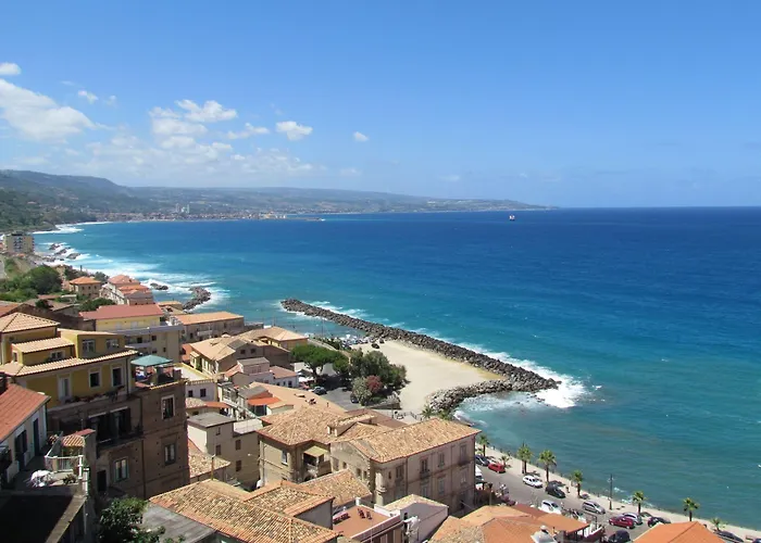 Blu Tropical מלון זמברונה