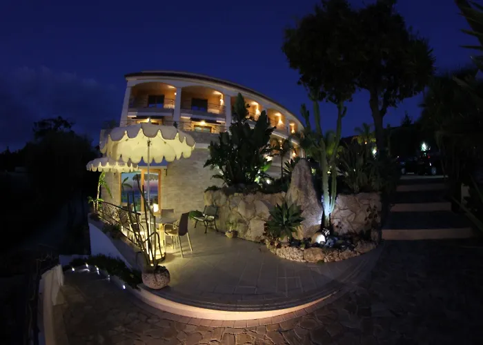 Blu Tropical מלון