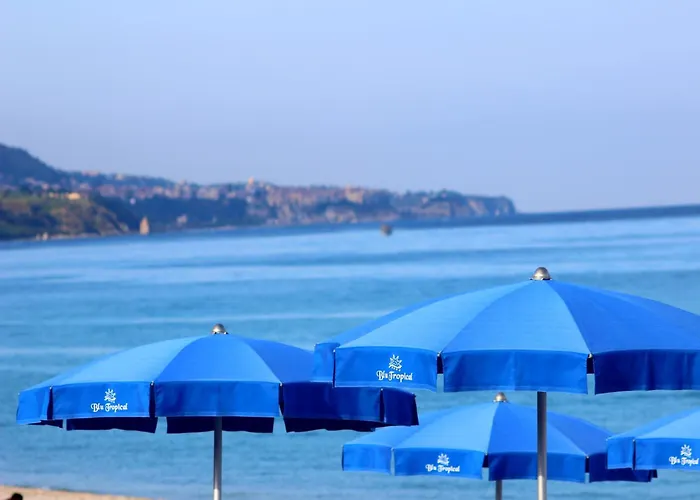 Blu Tropical 4* זמברונה